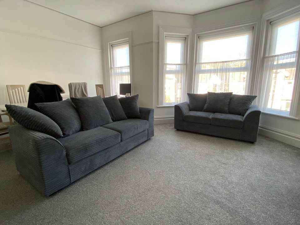 LUXURY JUMBO CORD CORNER SOFAS – ULTIMATE COMFORT, UNBEATABLE STYLE!