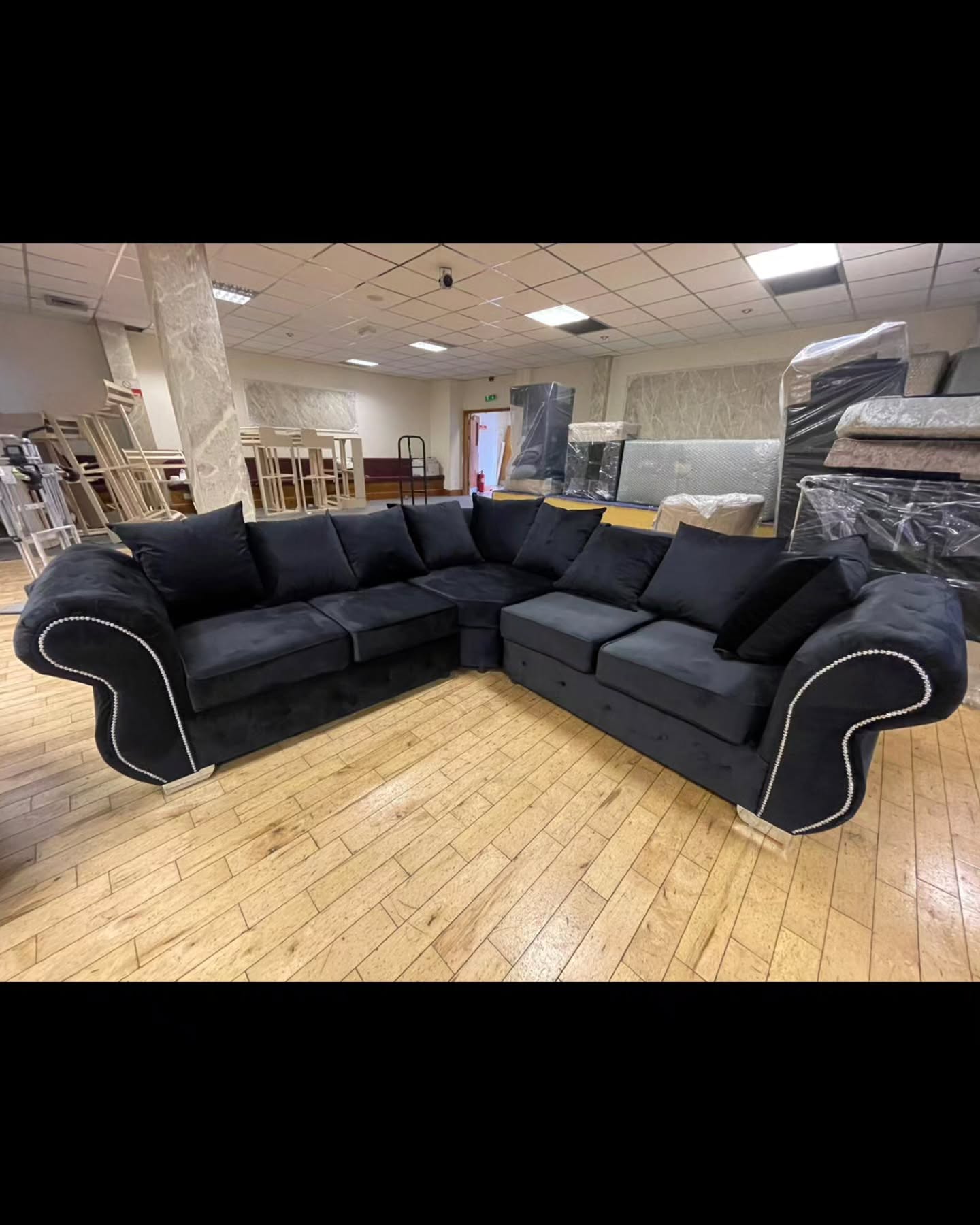 RIO CHESTERFIELD SOFA
