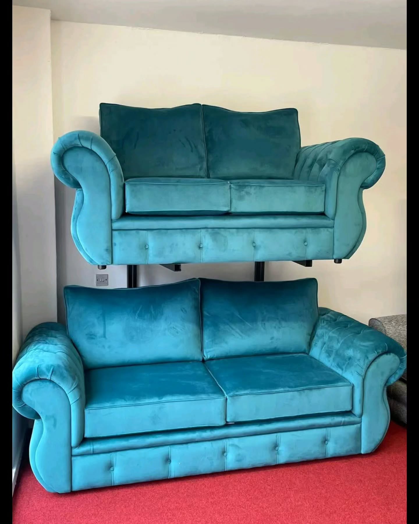 RIO CHESTERFIELD SOFA