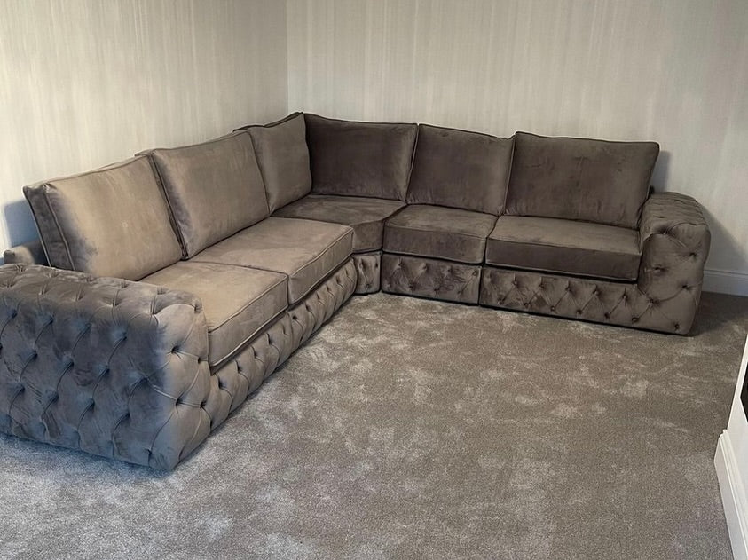 ASHTON CHESTERFIELD SOFA