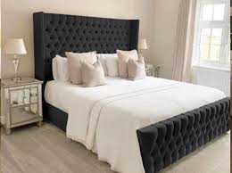 CHESTERFIELD WINGBACK BED